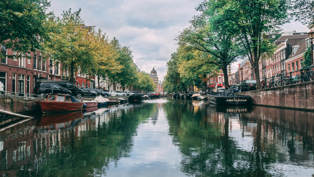 amsterdam solo travel